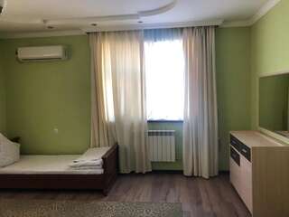Отель Арай Qyzylorda Двухместный номер с 1 кроватью и балконом-2